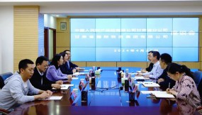  中國人民財產(chǎn)保險有限公司甘肅省分公司黨委書記、總經(jīng)理余素紅一行到訪甘肅物流集團